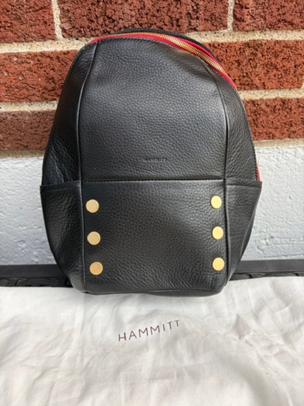 NWT Hunter Medium Backpack - Black/Brushed Gold Red Zip